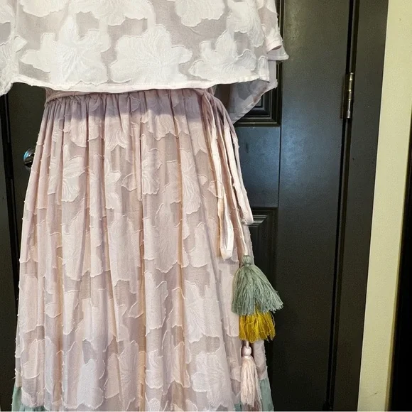 BIG HIT FASHION Tiered Color Block Off Shoulder Maxi Dress, Size Medium - Picture 4 of 6